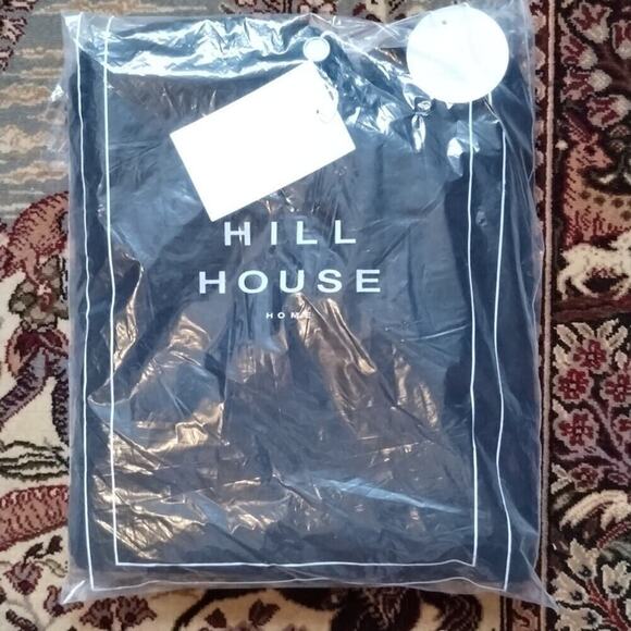 Hill House NWT Black 100% Merino Wool Silvia Pullover Sweater L SOLD OUT - Picture 4 of 13